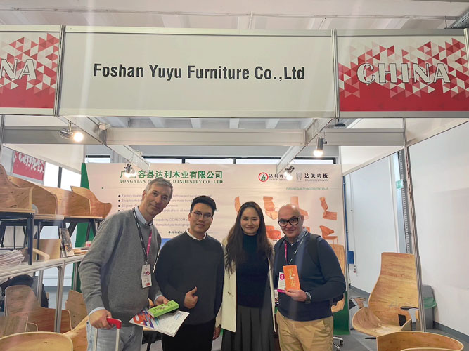 Guangxi Rongxian Eucalyptus Plywood Enterprise Debuts at 2025 Poznan International Furniture Exhibition in Poland, Leveraging the European Market with Green Manufacturing